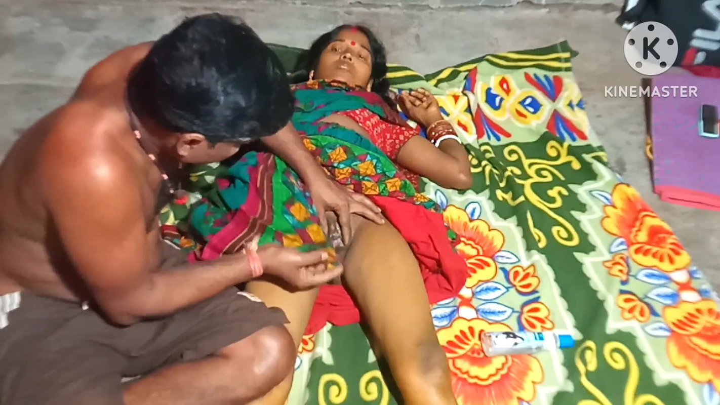 Today I enjoyed fucking my sister-in-law naked for the first time. Indian Desi style sax video