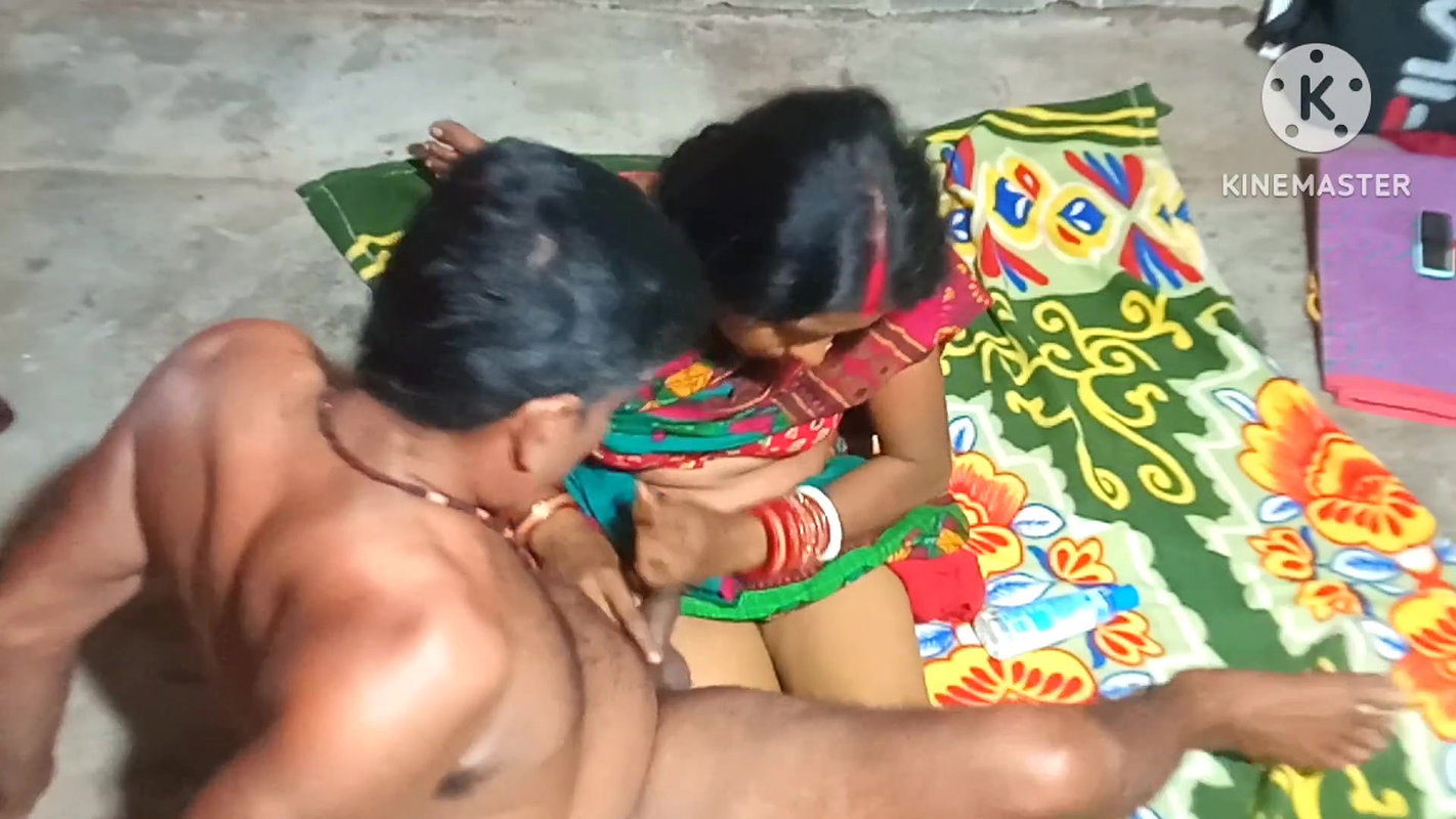 Today I enjoyed fucking my sister-in-law naked for the first time. Indian Desi style sax video