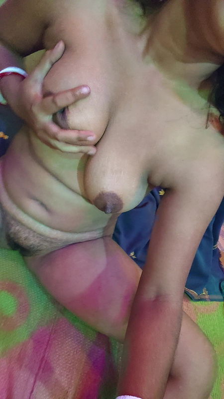 Desi village girl fingers hot pussy