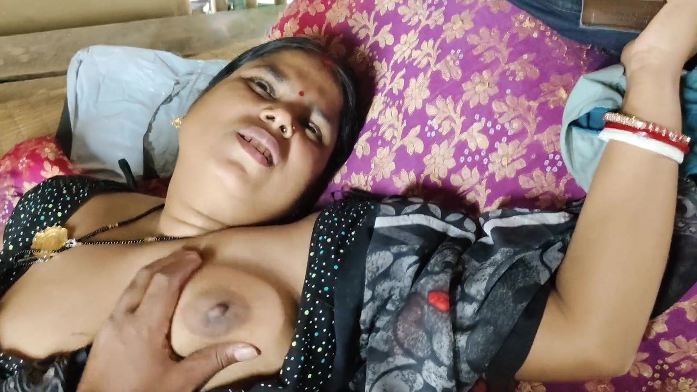 kissed my pussy, fucked me naked, enjoyed it India village style xxx videos