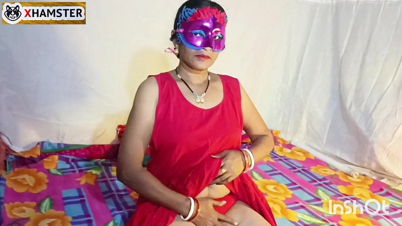 your Namita fucks her ass and pussy by a tube light