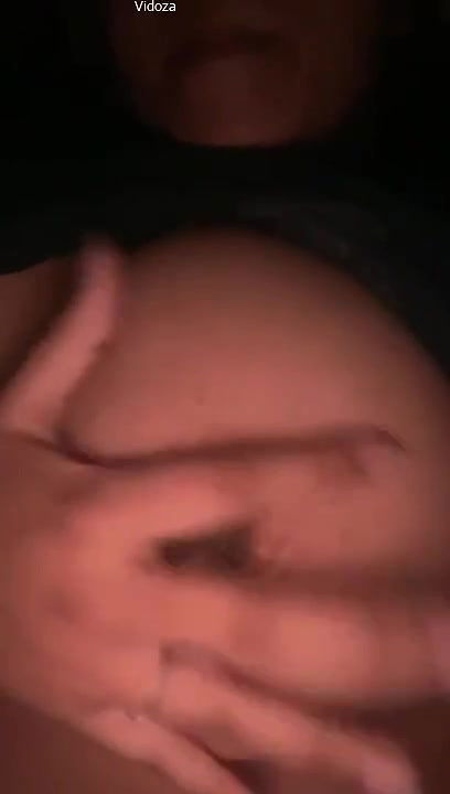 Desi Indian Mall showing big boobs – Desi Tanker