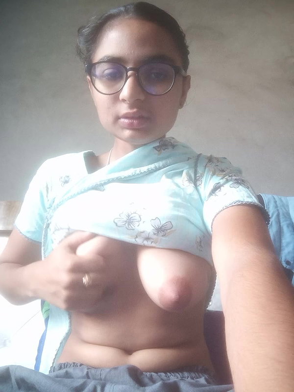 Cute Gf Pressing Boobs