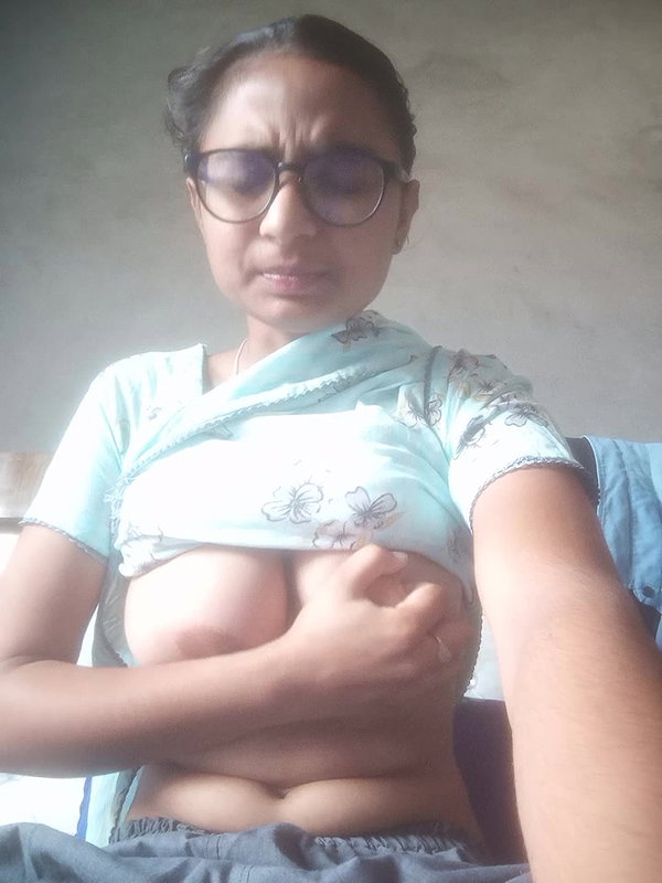 Cute Gf Pressing Boobs