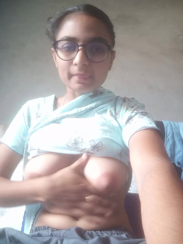 Cute Gf Pressing Boobs