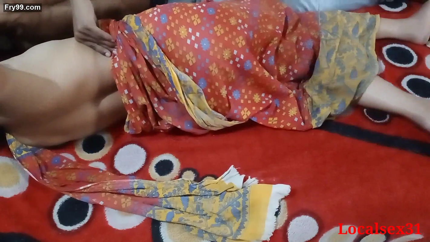Red Saree desi Mom Sex With Boyfriend