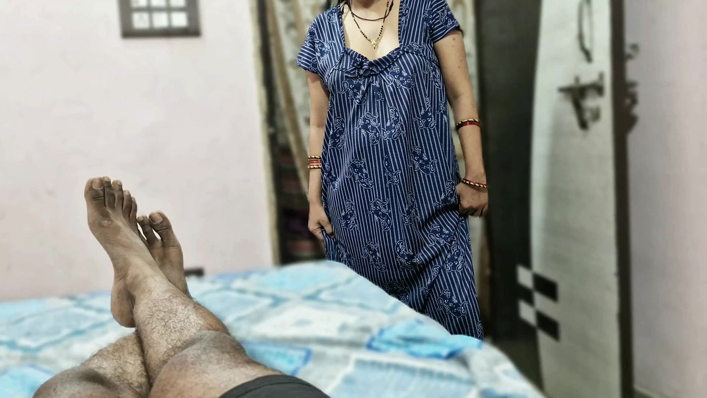 Desi pokojówka Pinki pokazuje jej tyłek, była ostro wyruchana