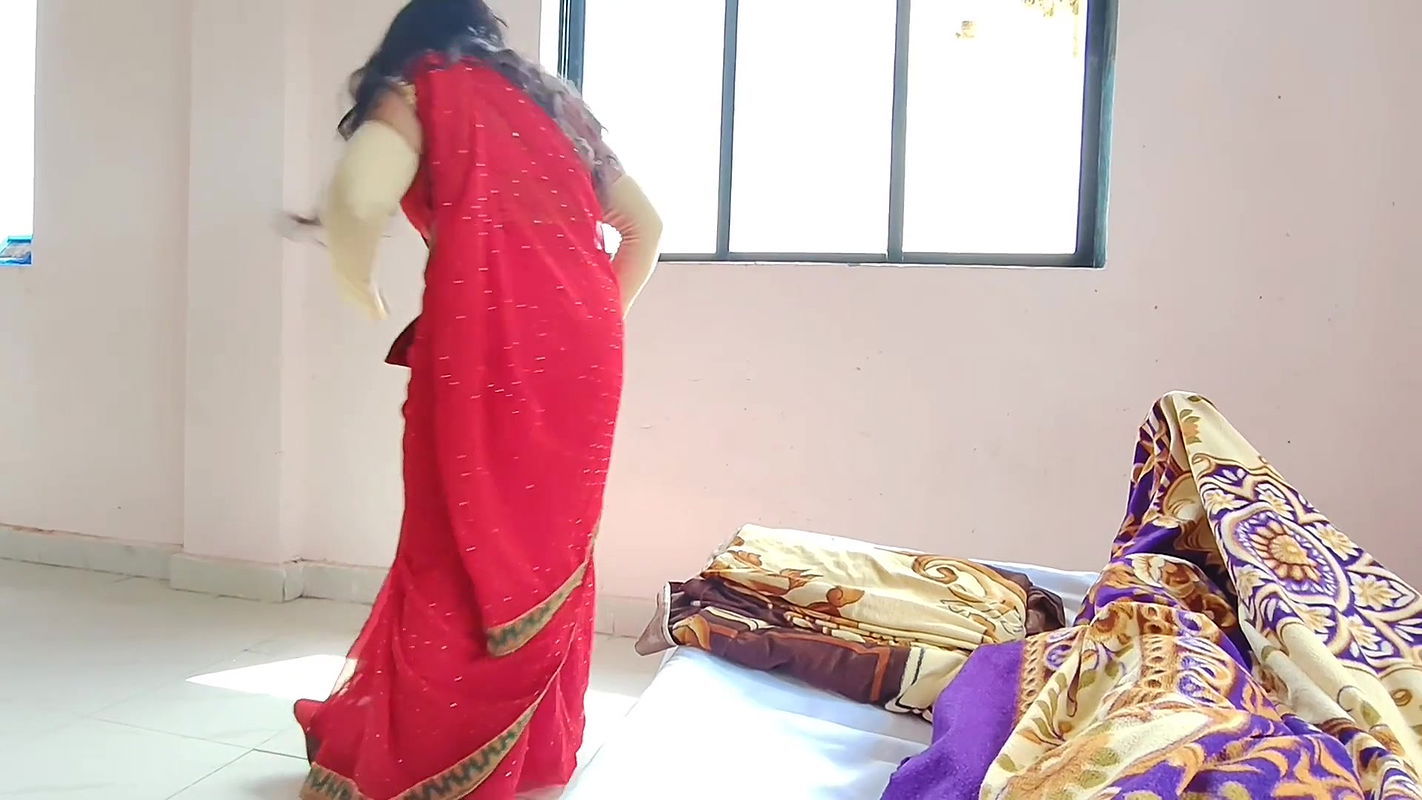 Gorąca seksowna indyjska pokojówka Kanta bardzo ciężko jebanie z szefem