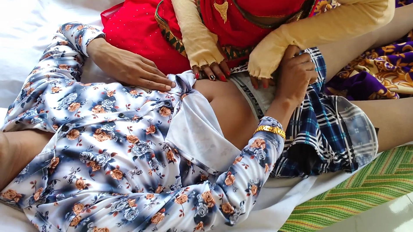 Gorąca seksowna indyjska pokojówka Kanta bardzo ciężko jebanie z szefem