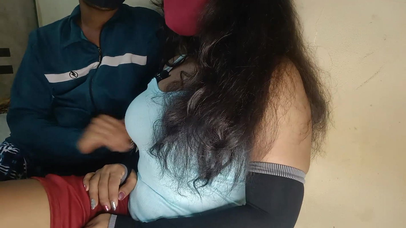 Gorąca seksowna żona Tharki zrobiła ogromny nastrój i ugasiła pragnienie