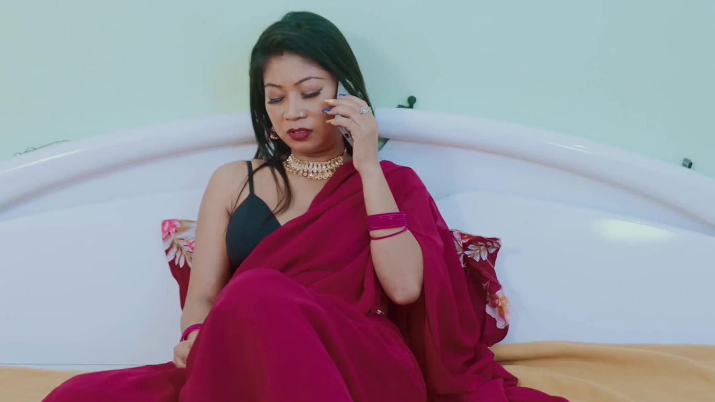 Hot Desi Indian Assam Pornstar Gargi pierwszy raz w Sarie Full Hard Core Sex z chłopakiem