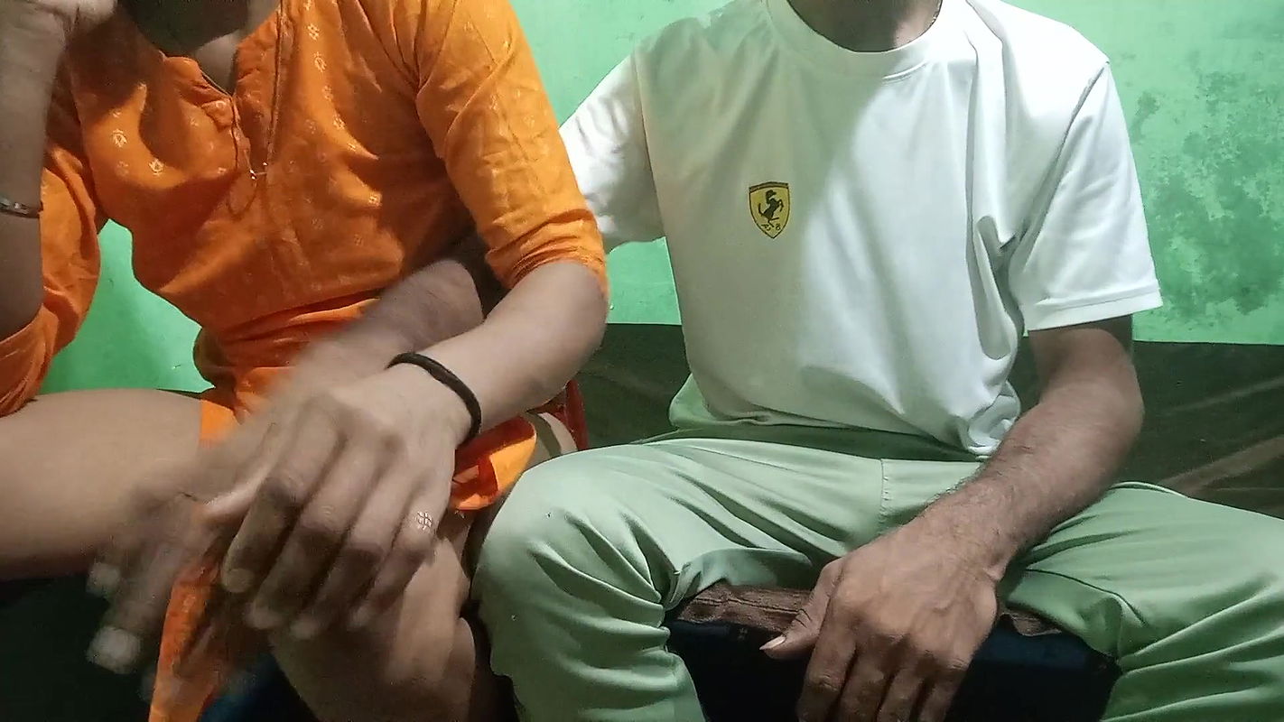 Indian College Girl Sex with His Boyfriend in a Outdoor House