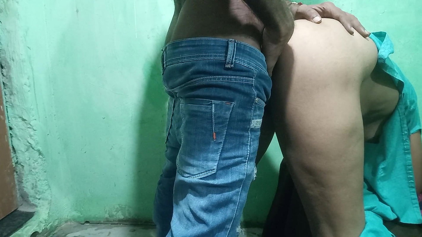 Indian Village Bhabhi Got Her Ass Fucked by Brother in Law in the Kitchen