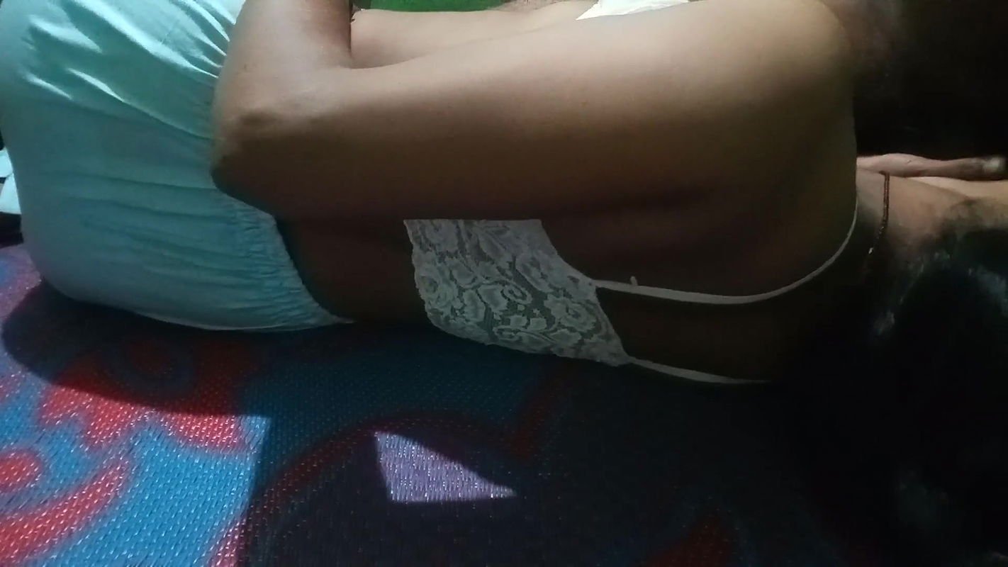 Indian Village Bhabhi Sucked Brother-in-law’s Dick and Fucked Him in the Kitchen