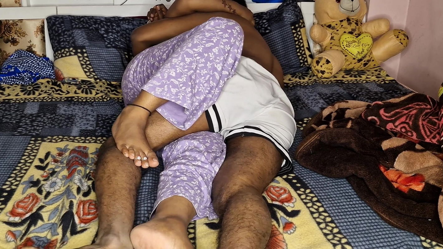 Indyjska gruba szwagierka Dupa dała pełną zabawę szwagra z Loud jęki.