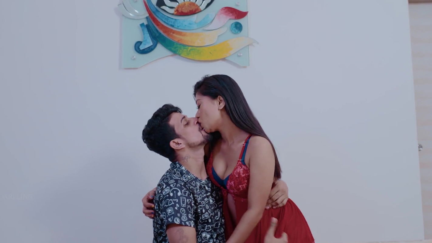 Indyjska gwiazda porno Gargi poprosiła o ruchanie na stole do opalania 9-calowy ogromny kutas Raj