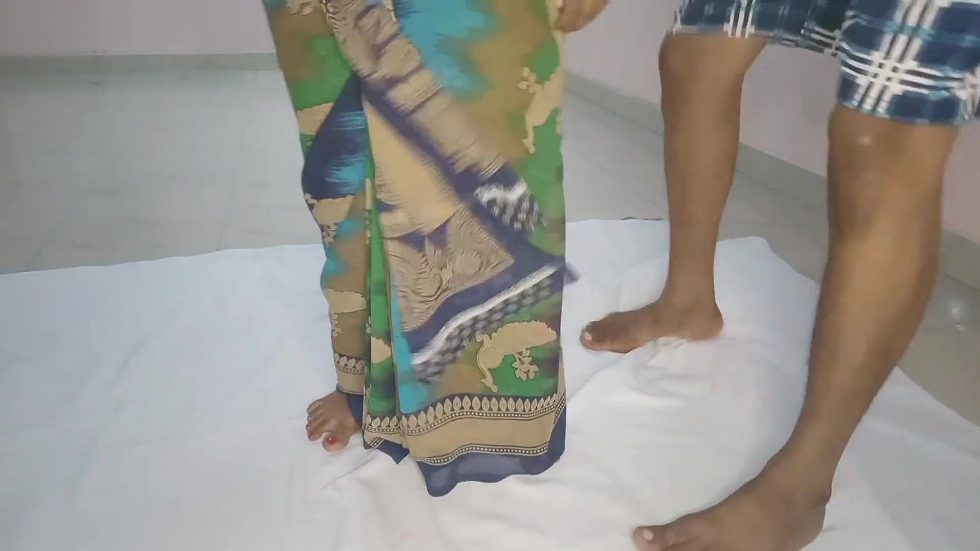 Indyjski Bhabhi gorący seksowny romans i piesek styl jebanie B