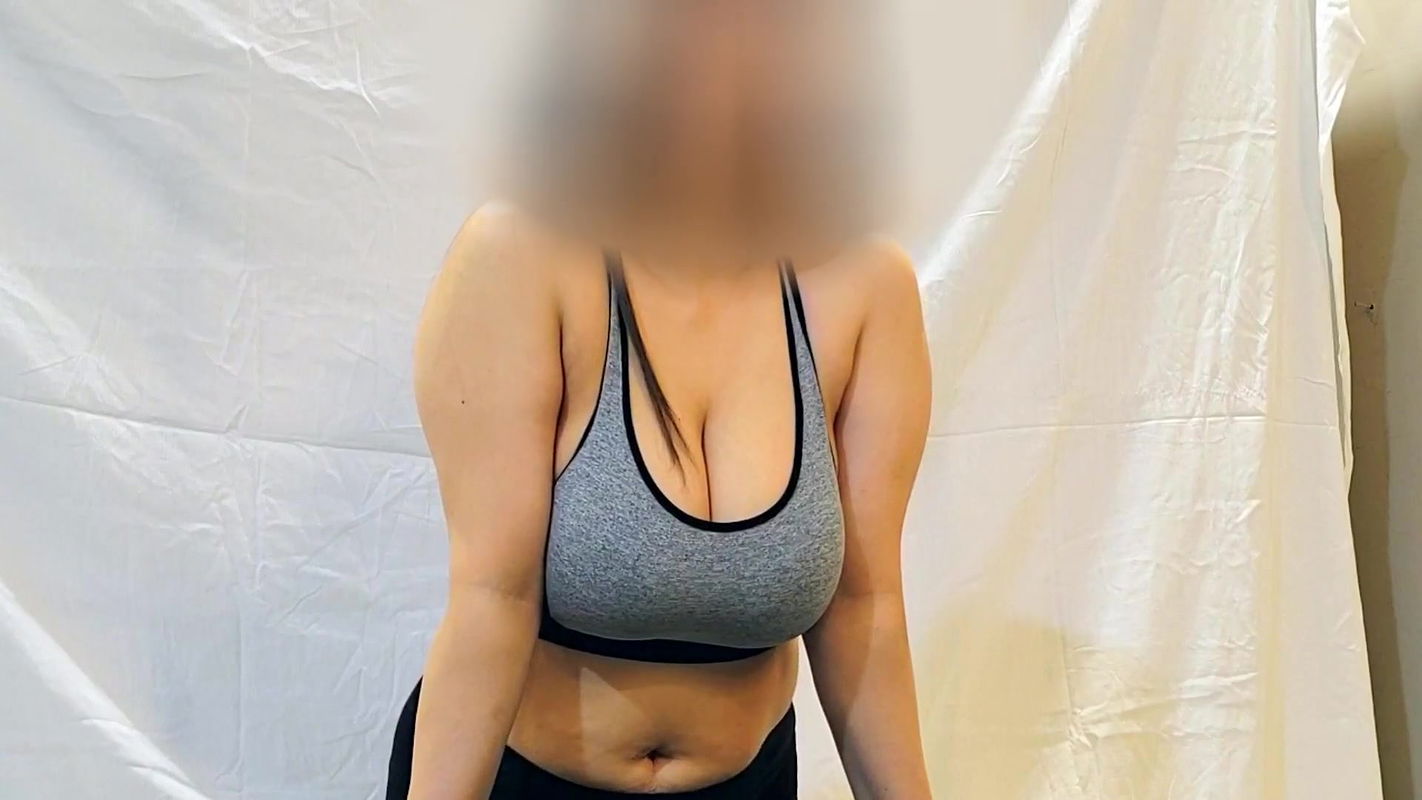 Macocha dała pasierbowi niesamowite cycki jebanie, aż spuści się na jej duże cycki