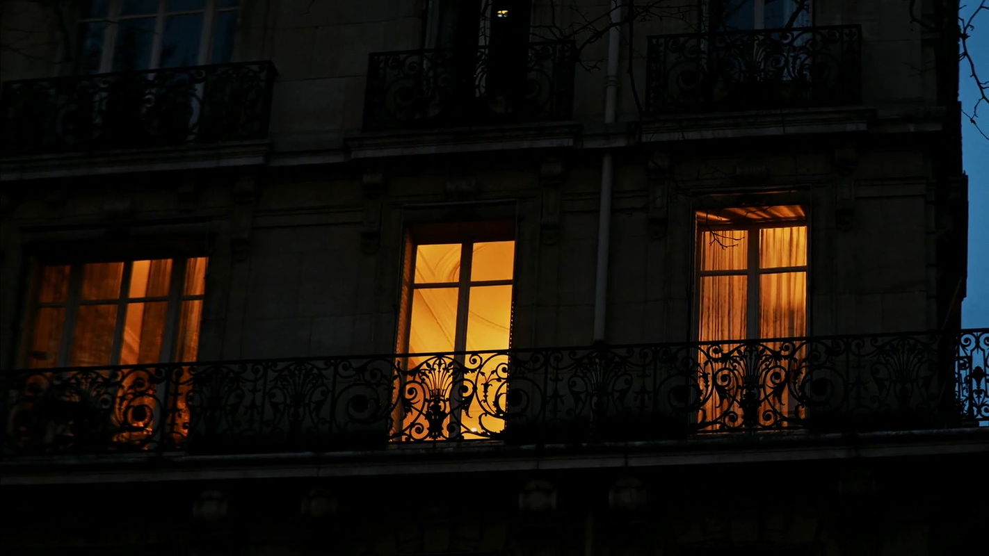 Macocha lewe drzwi odblokowane, więc pasierb może łatwo zakraść się do łóżka macochy i pieprzyć macochę, podczas gdy jej duże cycki podskakują