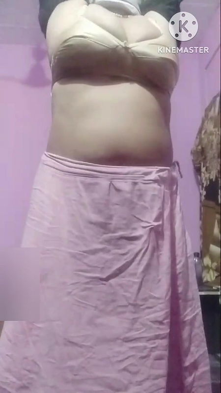 Macocha pokazuje swoje krzywe ciało