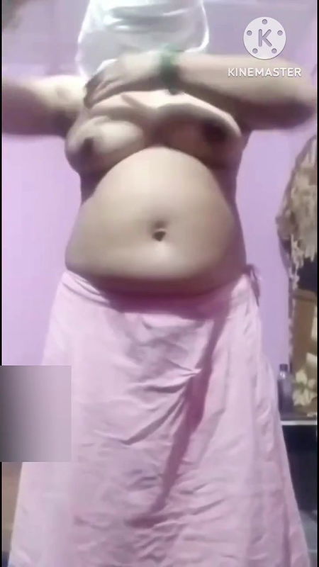 Macocha pokazuje swoje krzywe ciało