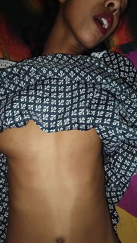 Seeing the Desi Stepdaughter Lying to the Party, the Stepfather Had Sex with the Stepdaughter.