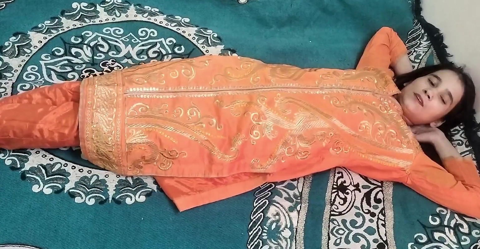 Desi Damad Ne sasumaa Ko chod kar thaka Diya