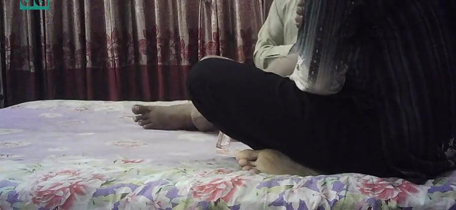 Huge Boobs Desi Teen pen guest girl fucked hard by her land owner