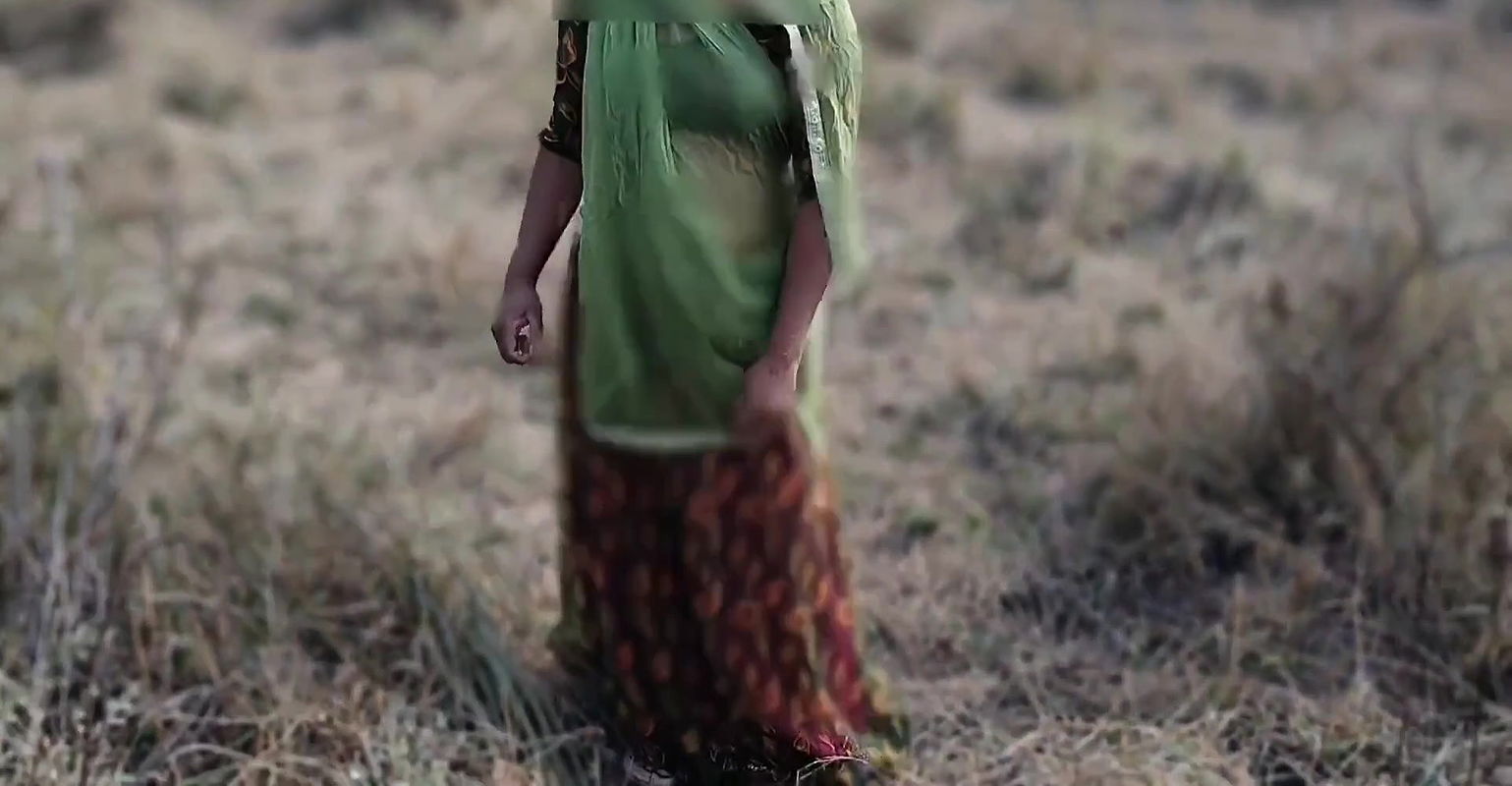 Indian desi village girl fucked for gift in jungle, outdoor jungal sex hindi audio HD