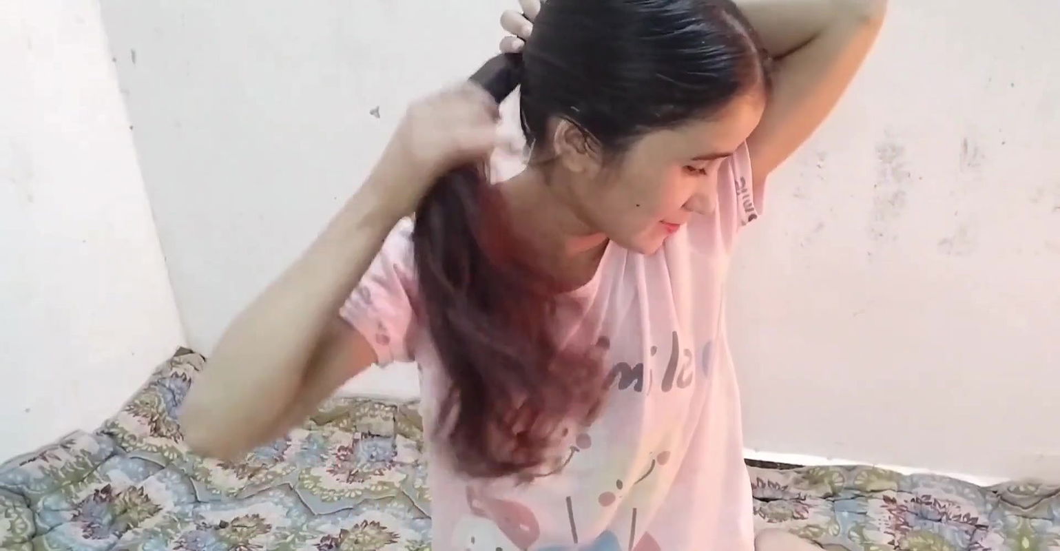 Larki ne apne boyfriend ko pura khol ke dikhai