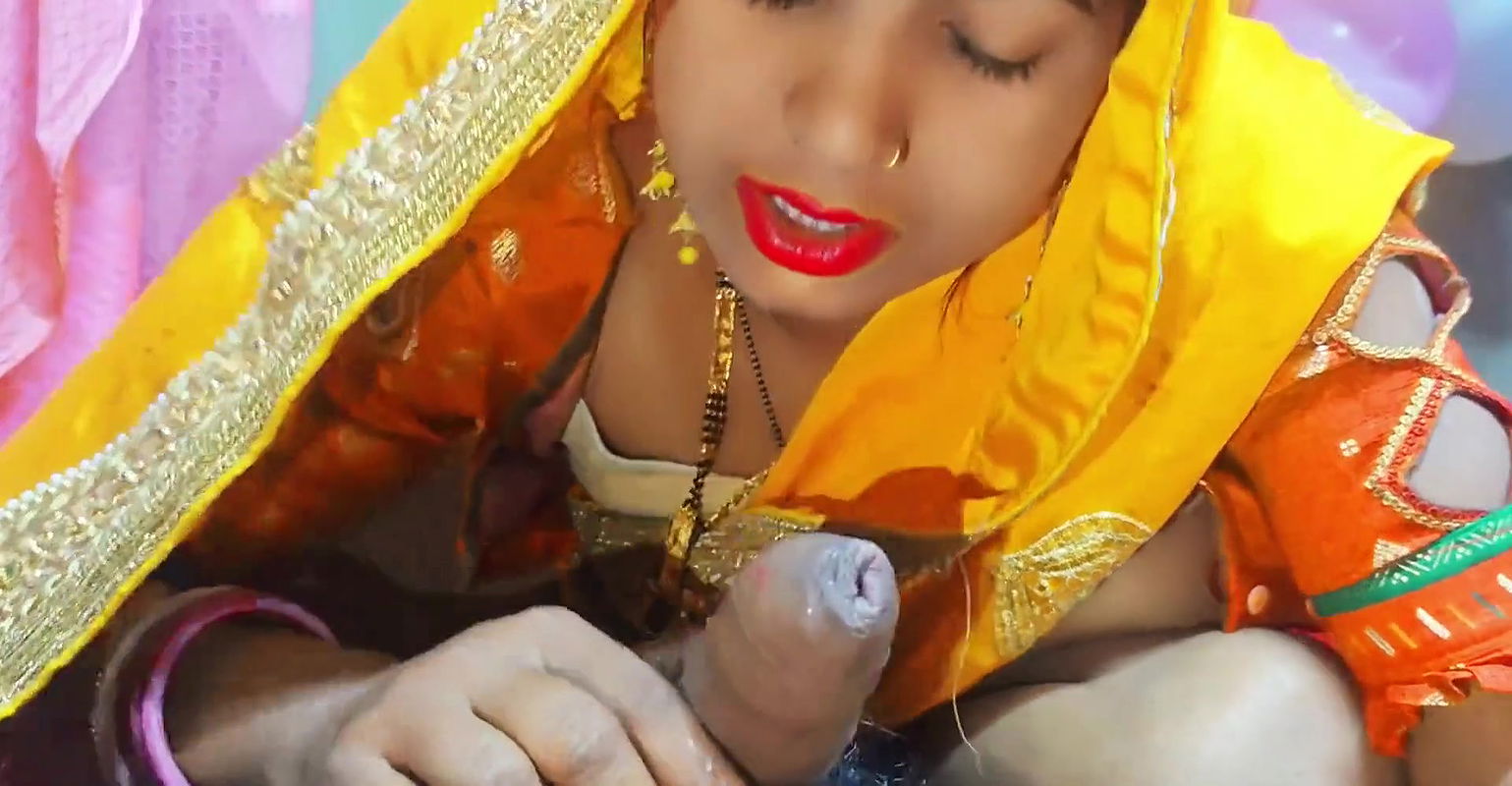 Nepali bhabhi hot sex and masterbuting
