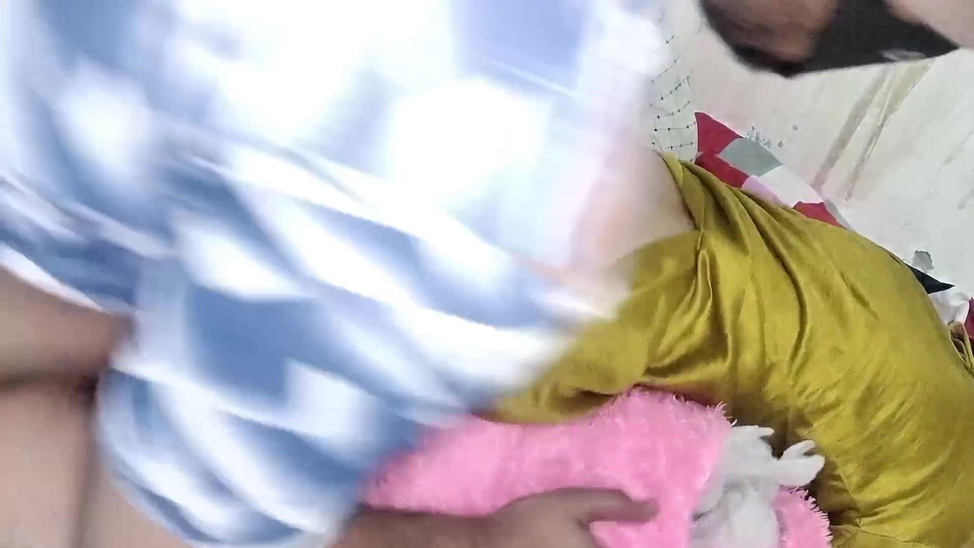 Aunty Ko porn dekhte huye pakar ke choda Full HD Hardcore Sex video