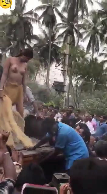 Arkesta मे नाचते हुए