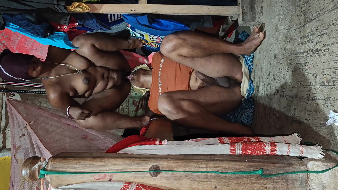 Indian hot bhabhi yoga position pussy licking and hawamain hi fucking of lover ke saat