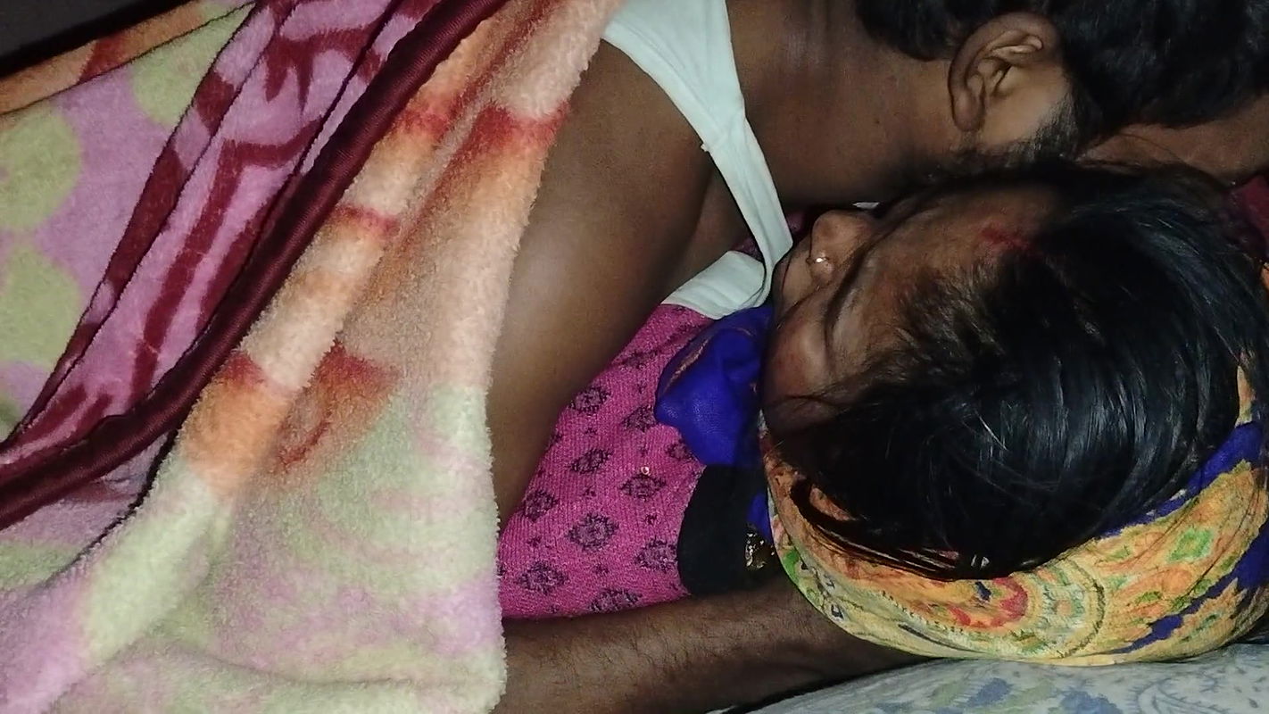 Masti Masti Mein Aunty Ko Raat Mein Sex Kiya Bohot Hi