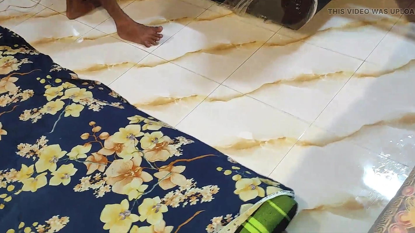 Hot Desi Bhabhi Gives Best Blowjob And Hardcore Fucking With Devar