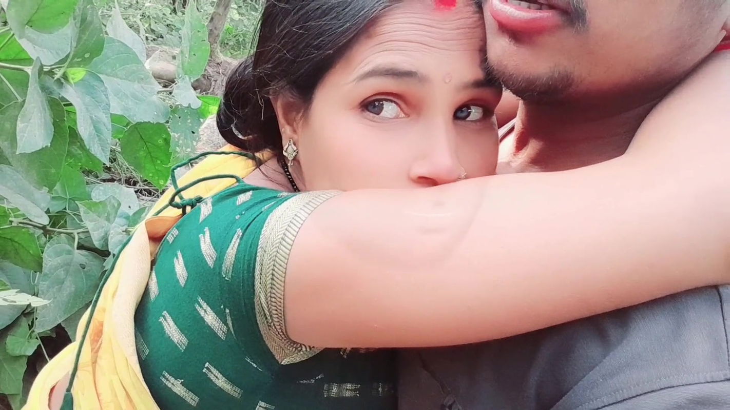 jungle me mangal indian bhabhi