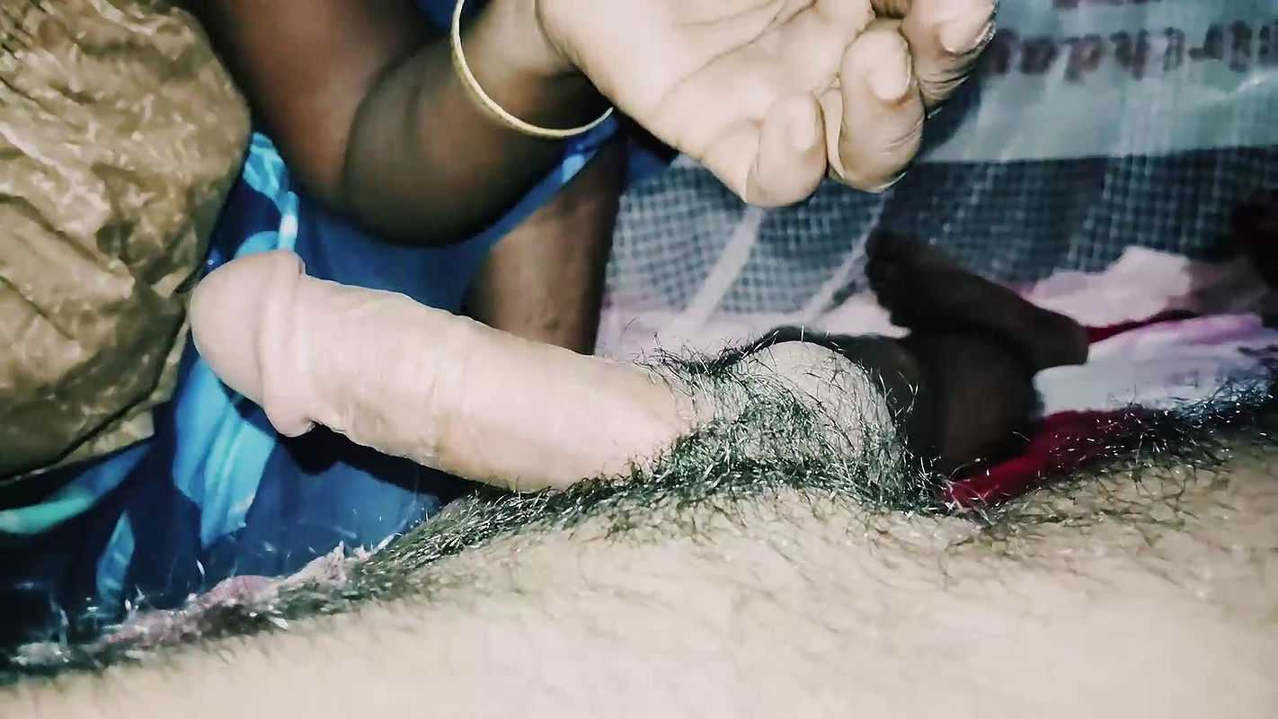 Romantic sex video full with Delhi girl