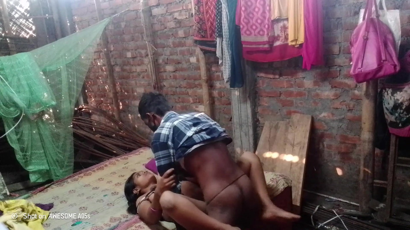 DESI GIRL RUKIA SEX IN HER BOYFREIND