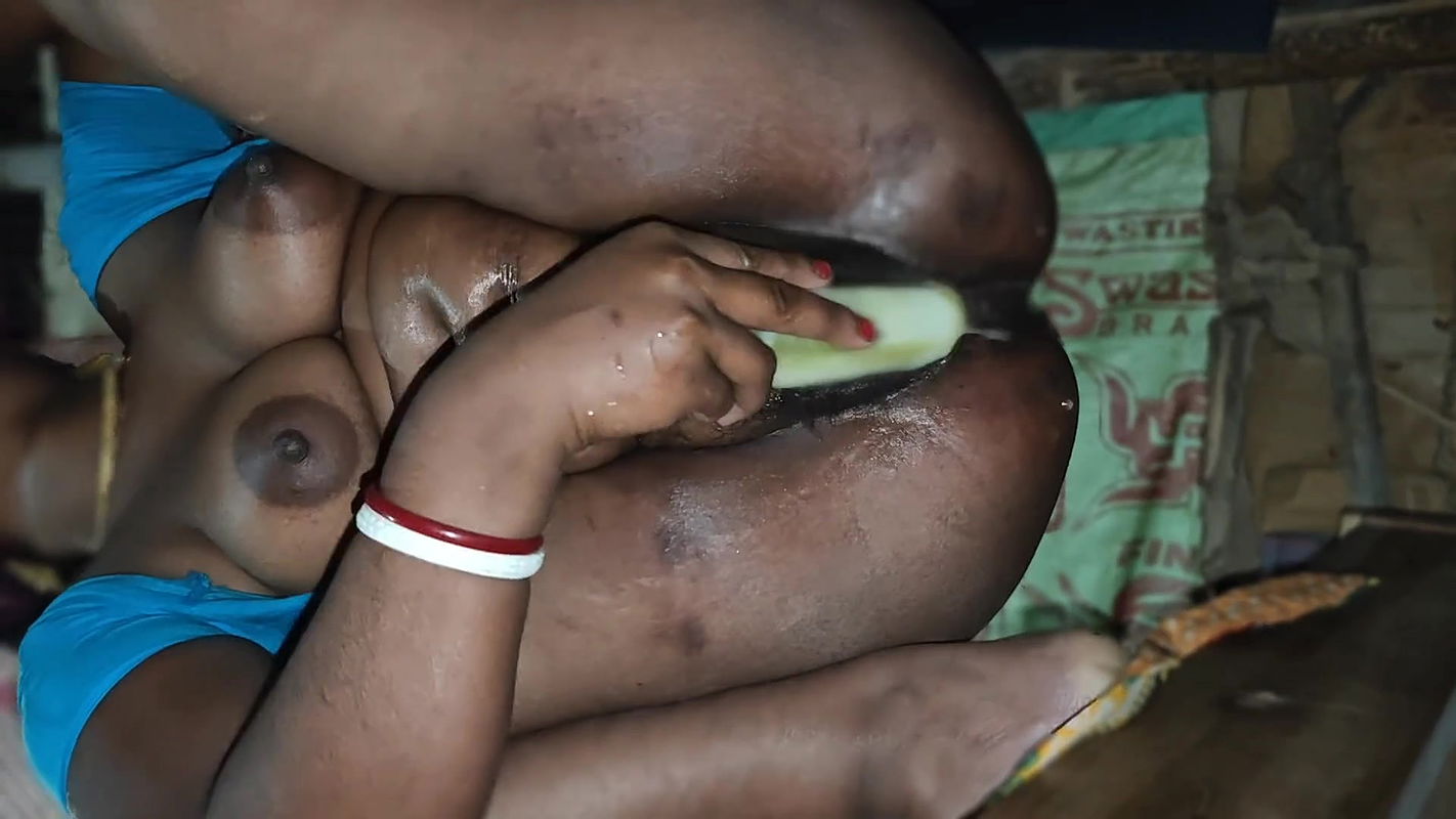 Desi hot bhabhi Masturbating and Squirting Orgasm