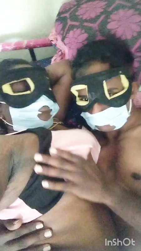 Navel kiss and romance with bhabhi