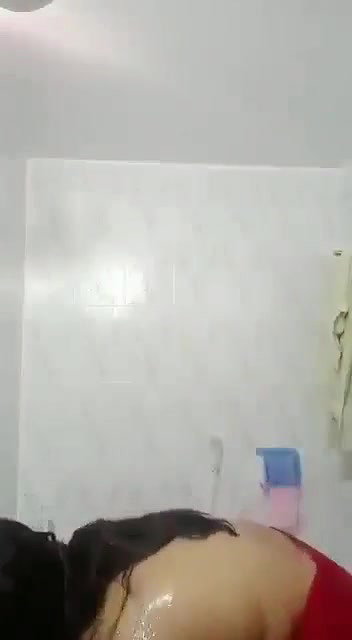 Beautiful Shy Gf Bathing
