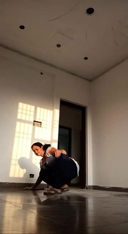 Youtube r Bindass bloging nude -11