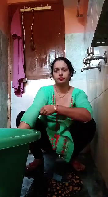 Youtube r Bindass bloging nude -9