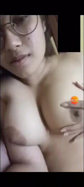 Beautiful Gf Showing Video