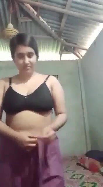 Curvy Figure Beautiful Sexy Horny Village Girl Fingering