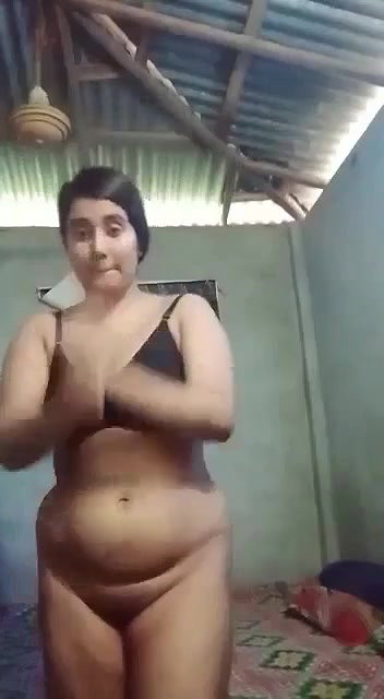 Curvy Figure Beautiful Sexy Horny Village Girl Fingering