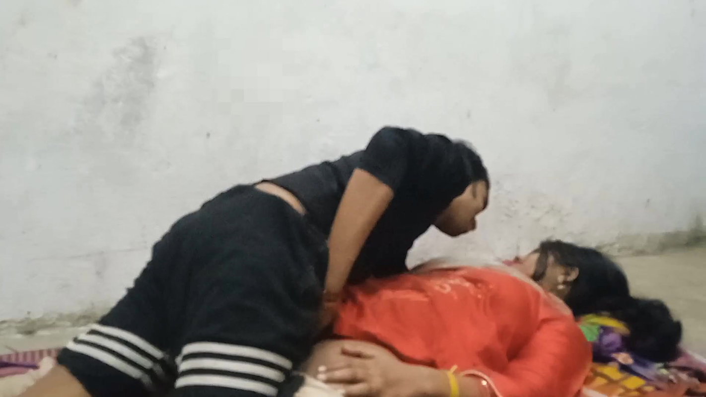 I went to the village girl’s house and had sex in HD video xxx video