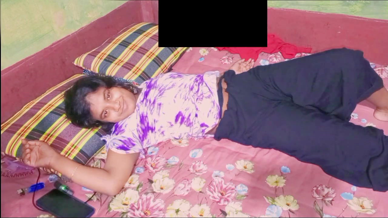 I had sex with an Indian slim girl. Her figure is as beautiful as she looks