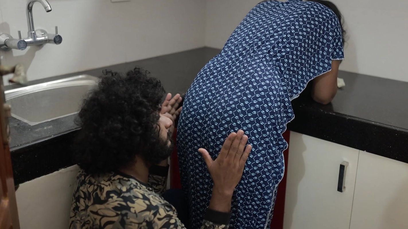 kitchen hot romance and ass lick with sex, Vaishnavy and Sharun Raj hot kitchen doggy sex, Mallu couple kitchen romance with sex